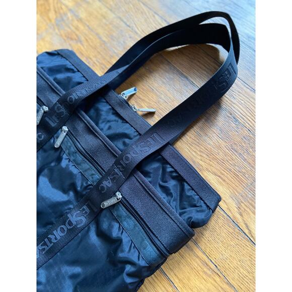 LESPORTSAC Large Black Shoulder Bag sz OS - Picture 2 of 13